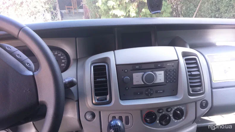 Opel Vivaro 2010 - 6