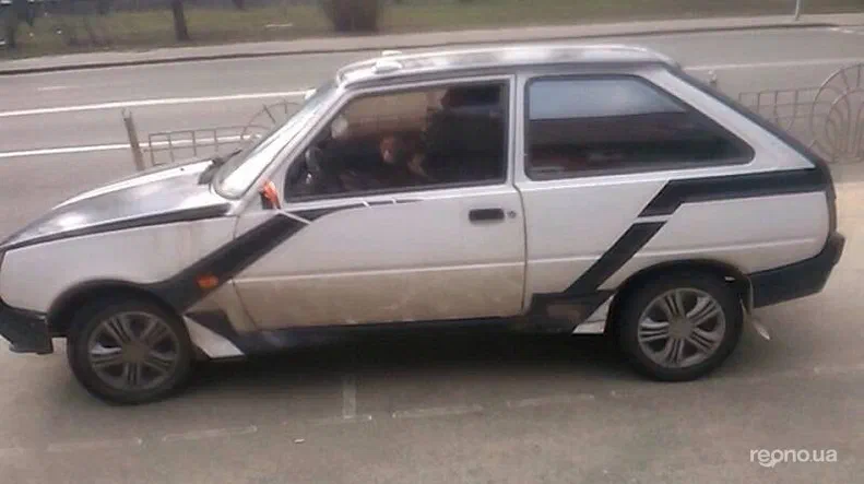 ЗАЗ 1102 «Таврия» 1990