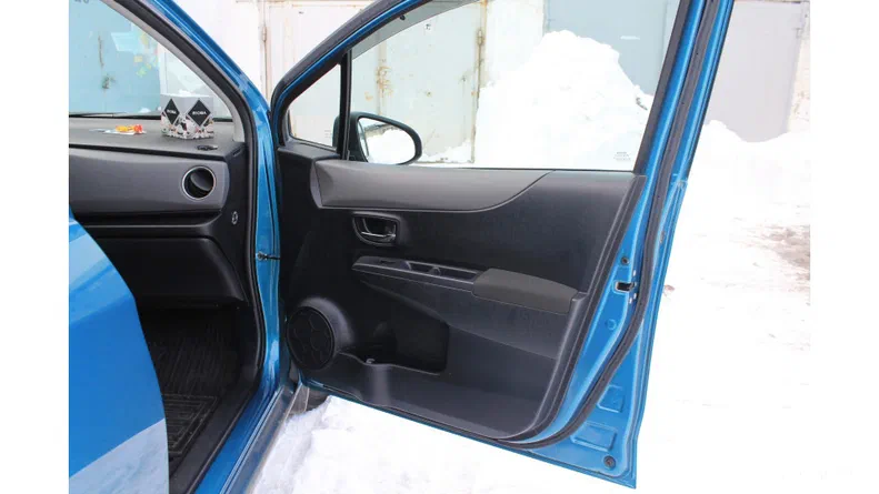 Toyota Yaris 2011 - 8