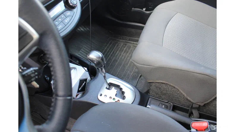 Toyota Yaris 2011 - 18