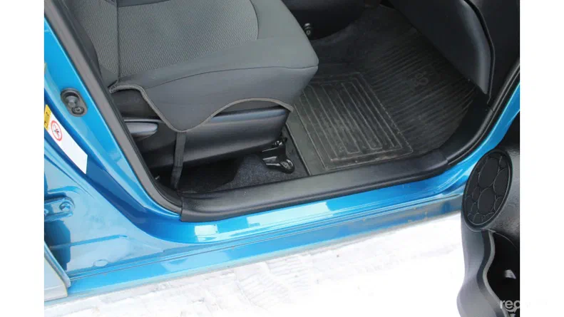 Toyota Yaris 2011 - 9