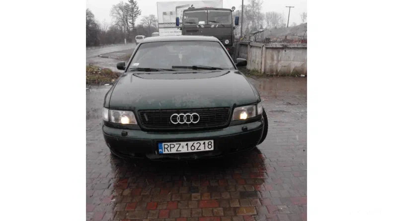 Audi A8 1999