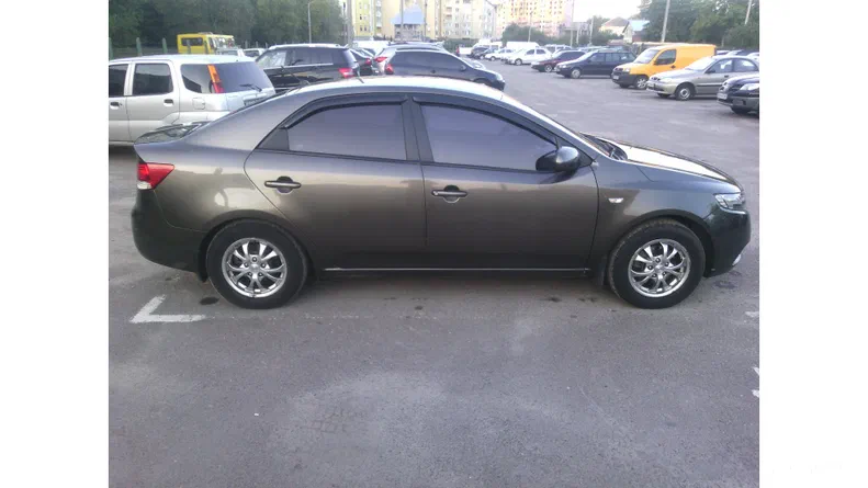 Kia Cerato 2009 - 5