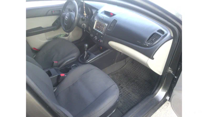 Kia Cerato 2009 - 24