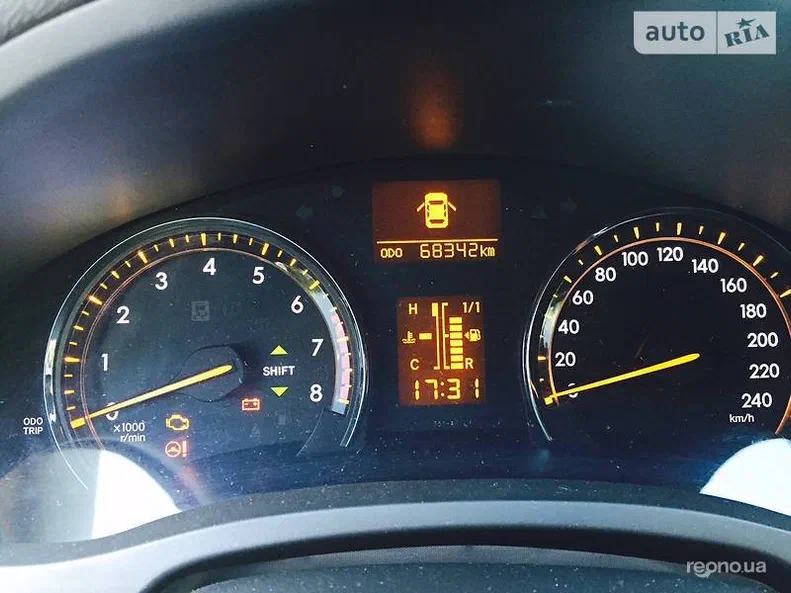 Toyota Avensis 2011 - 6