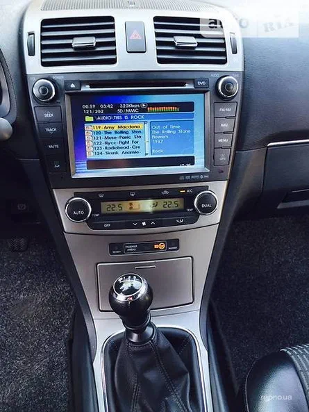 Toyota Avensis 2011 - 7