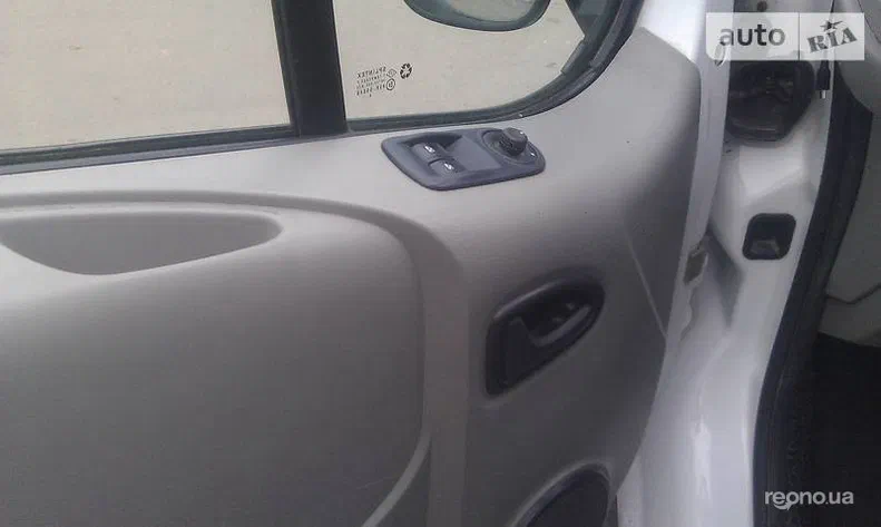 Opel Vivaro 2007 - 9