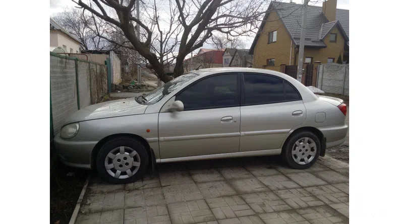 Kia Rio 2002