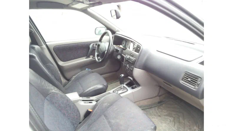 Nissan Primera 2000 - 5