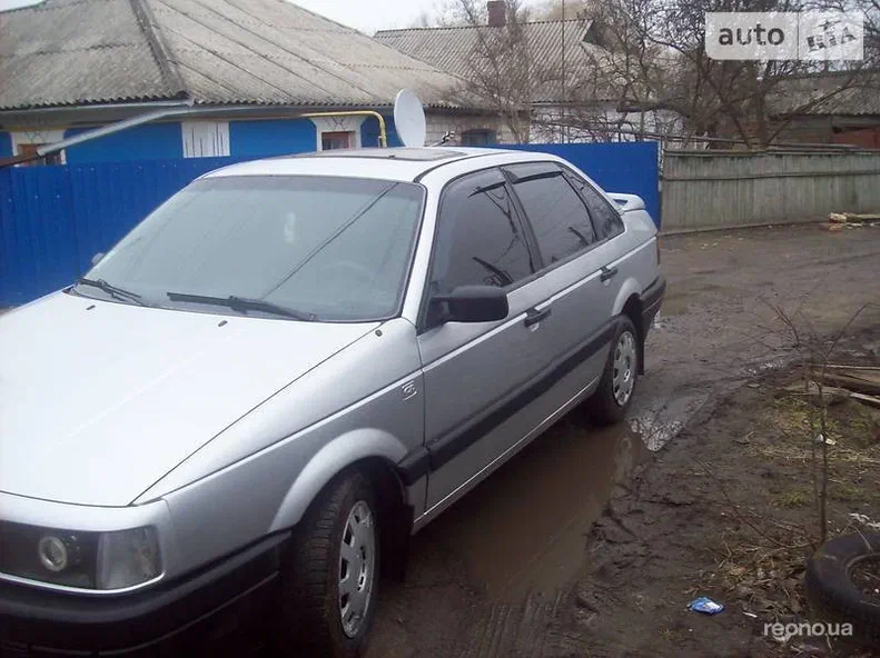 Volkswagen Passat 1988 - 8