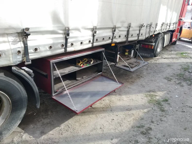 Renault MAGNUM 440dxi 2004