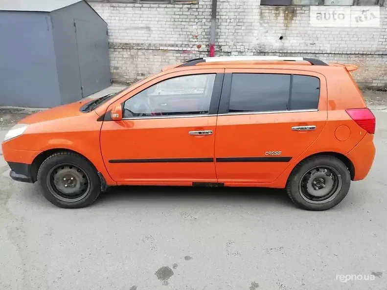 Geely MK Cross 2012