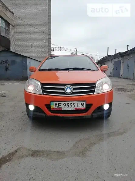 Geely MK Cross 2012