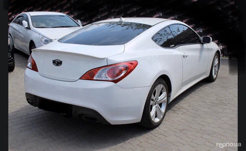 Hyundai Genesis 2011