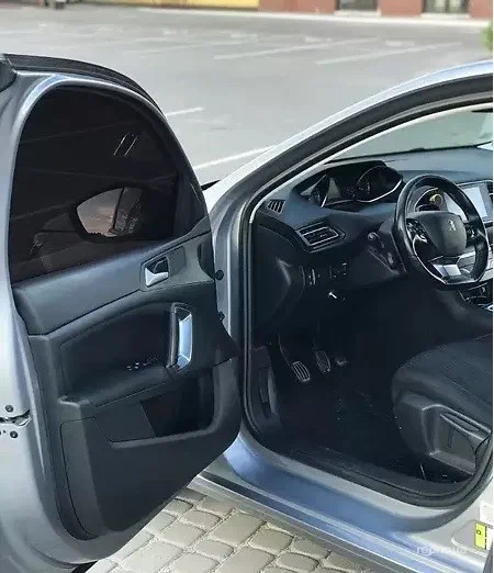 Peugeot 308 2015 - 8