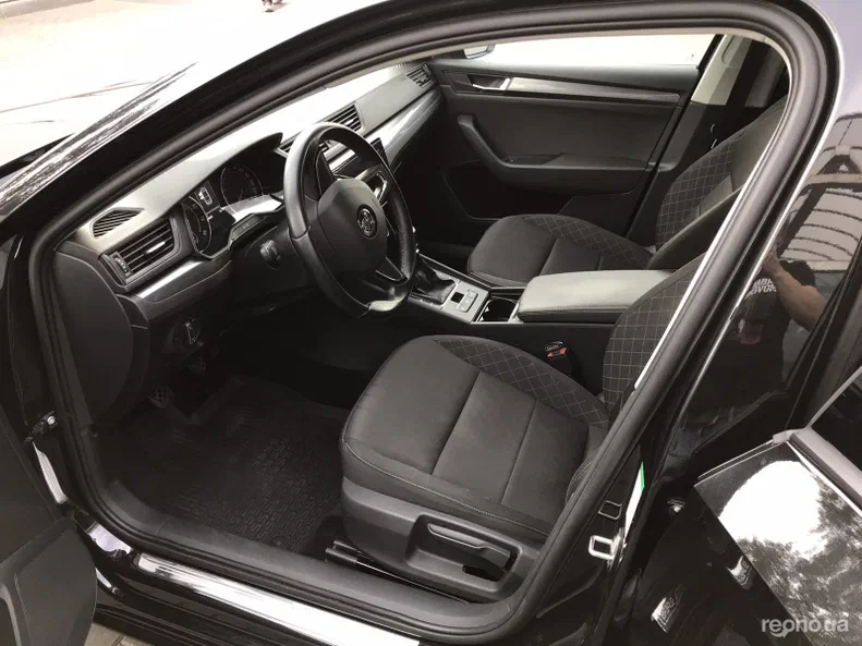 Skoda Superb 2018 - 6