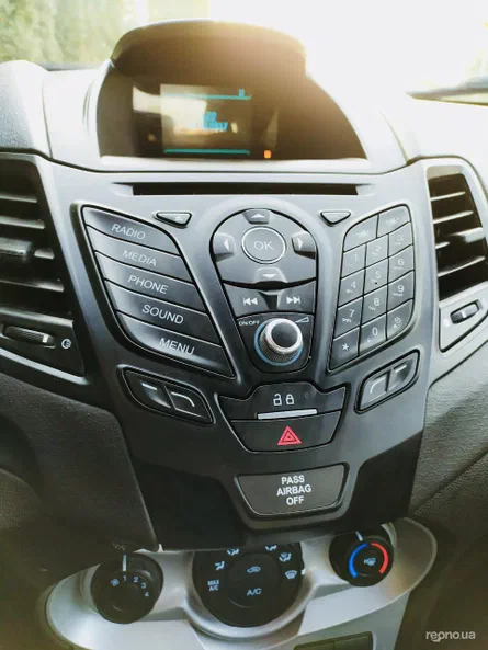 Ford Fiesta 2015 - 7