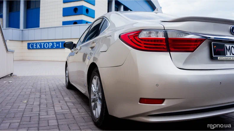 Lexus ES 2014 - 32