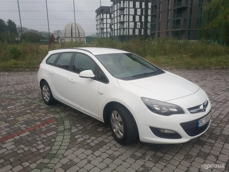Opel Astra 2012