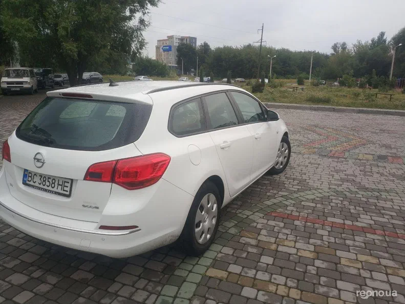 Opel Astra 2012 - 6