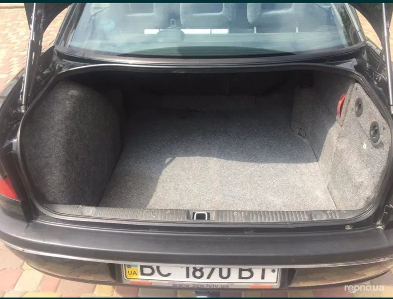 Opel Omega 1995 - 8