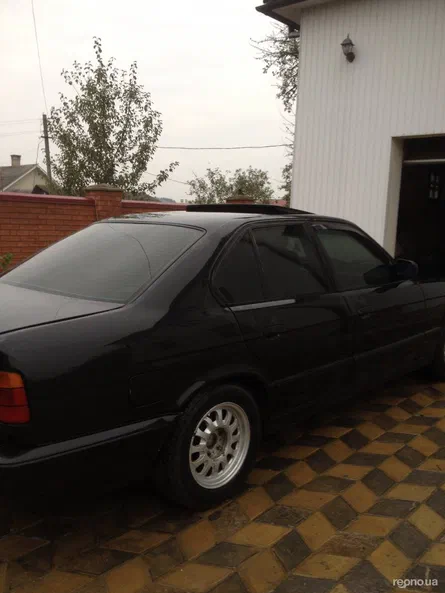 BMW 5 серии 1992