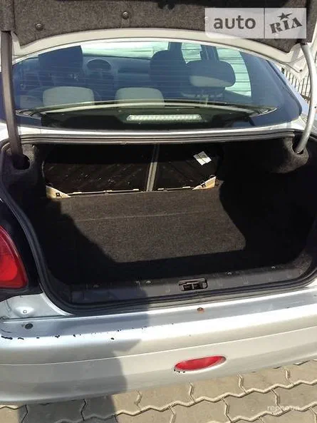 Peugeot 206 2008 - 6