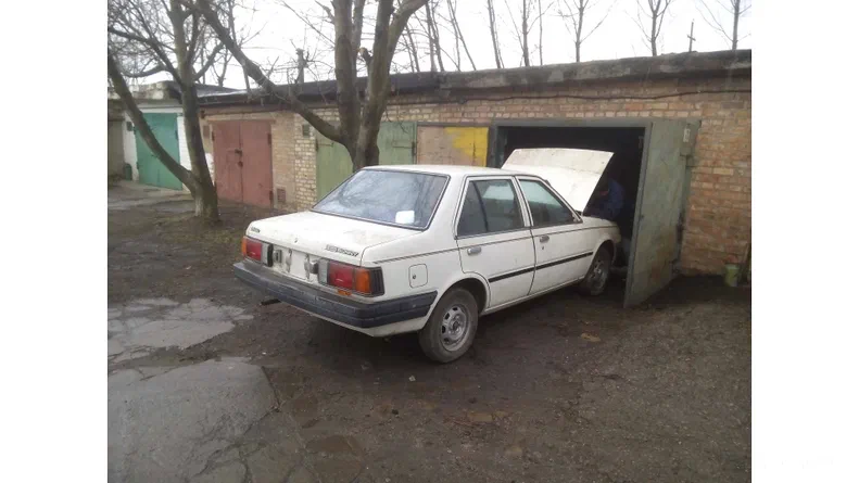 Nissan Sunny 1985 - 10