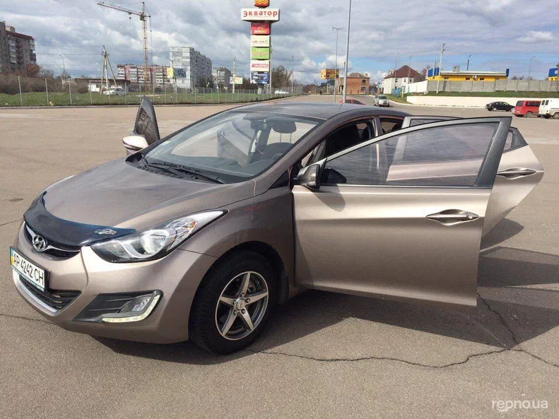 Hyundai Elantra 2012 - 8