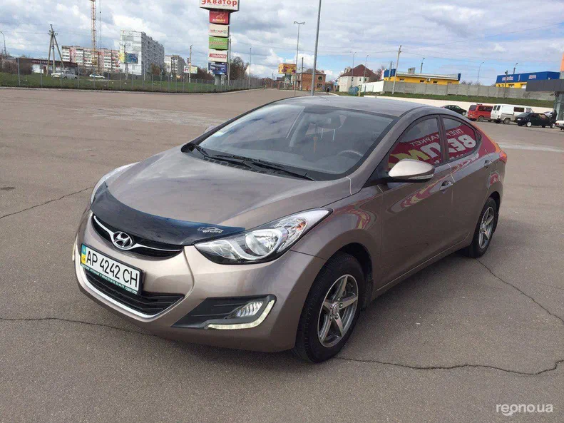 Hyundai Elantra 2012