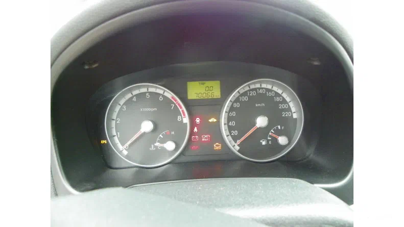 Hyundai Accent 2008 - 9