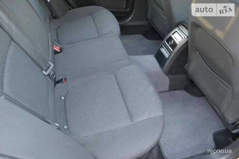 Skoda Superb 2009 - 23