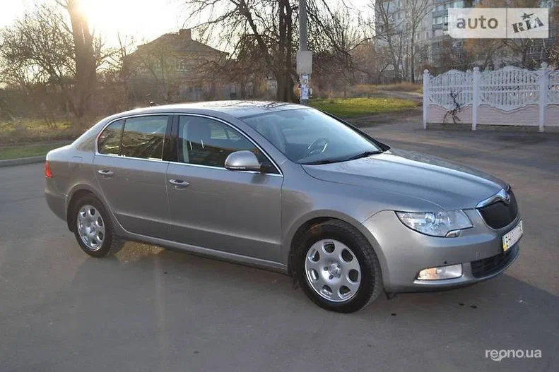 Skoda Superb 2009 - 8
