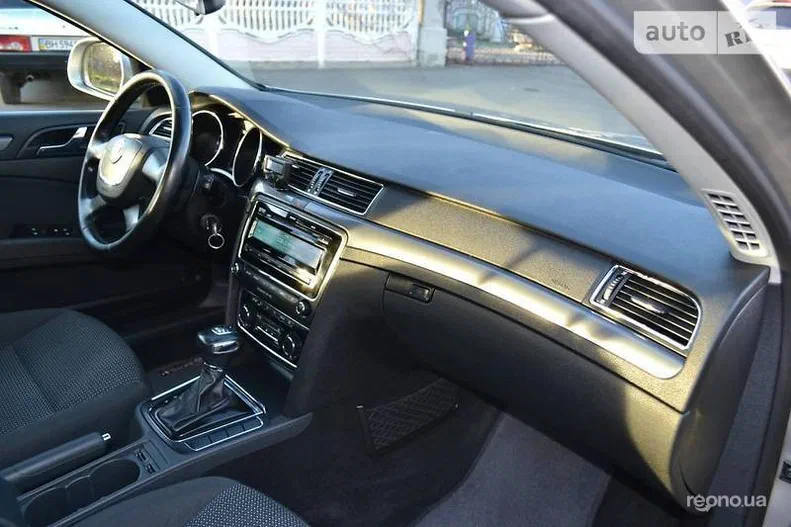 Skoda Superb 2009 - 17