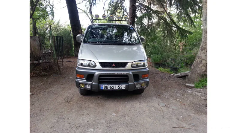 Mitsubishi Galant 2001