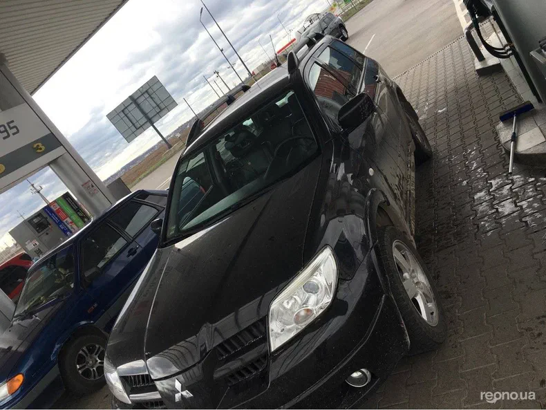 Mitsubishi Outlander 2008