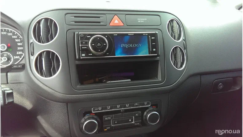 Volkswagen Golf 2010 - 1