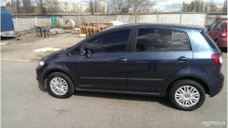 Volkswagen Golf 2010 - 11