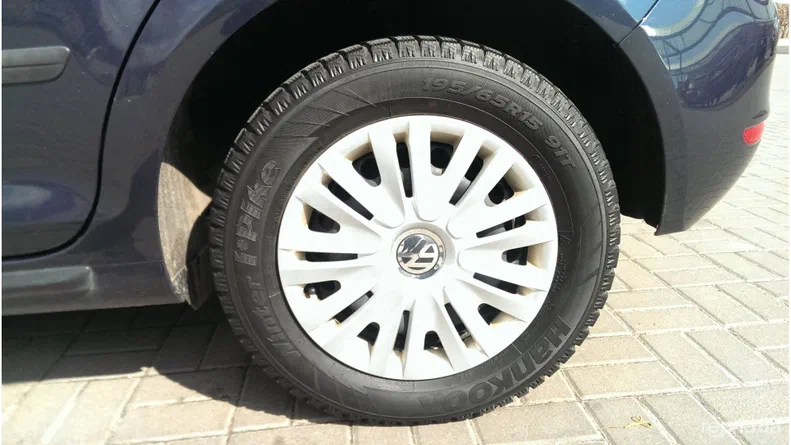 Volkswagen Golf 2010 - 3