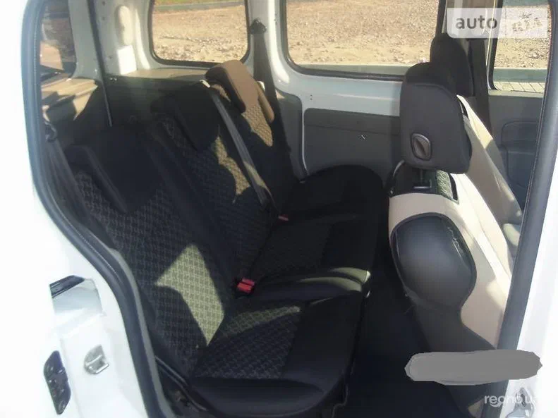 Renault Kangoo 2010 - 16