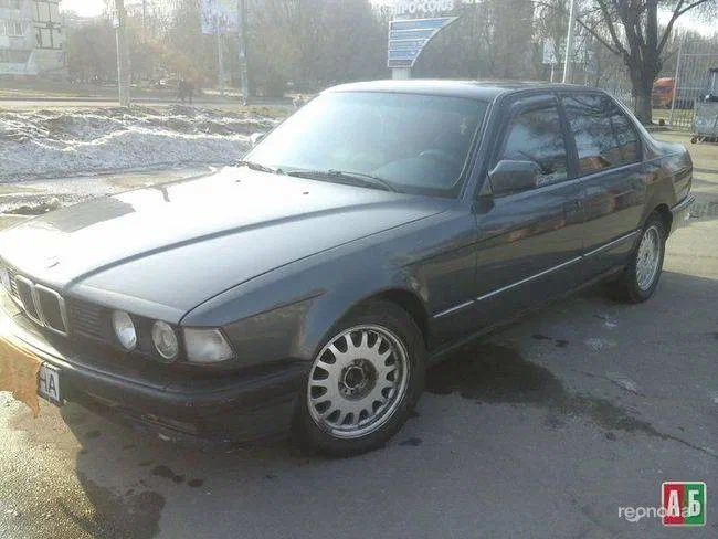 BMW 7 серии 1989