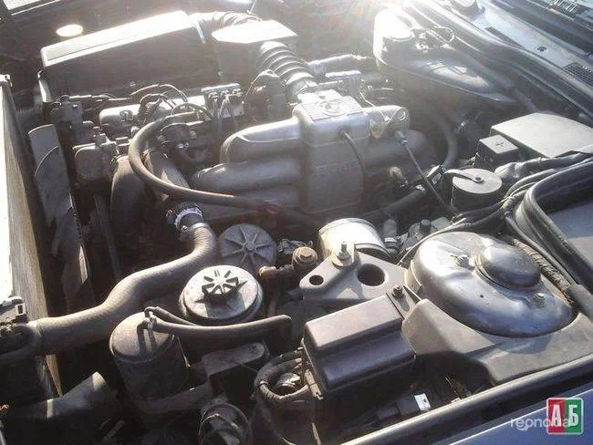 BMW 7 серии 1989