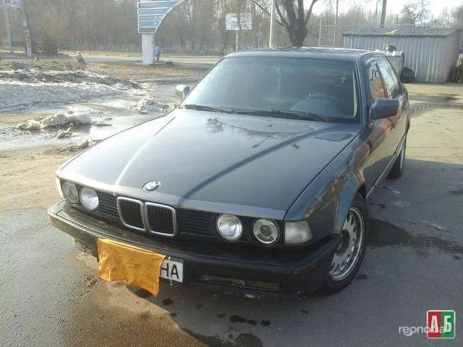 BMW 7 серии 1989