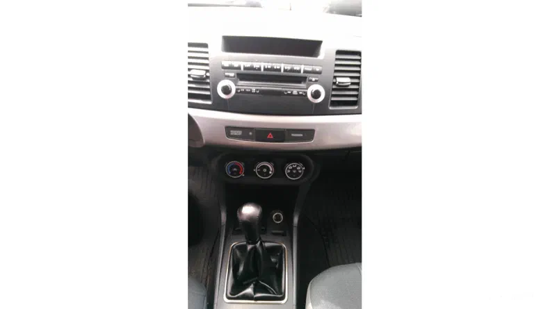 Mitsubishi Lancer 2011