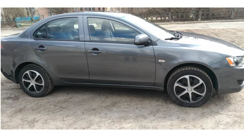 Mitsubishi Lancer 2011 - 5