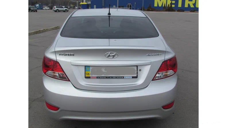 Hyundai Accent 2012