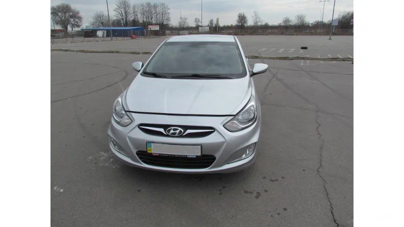 Hyundai Accent 2012