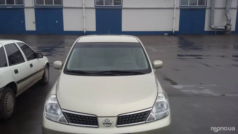 Nissan Tiida 2008