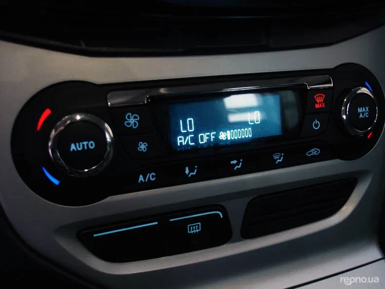 Ford Focus 2011 - 13