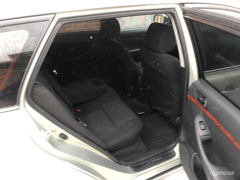 Toyota Avensis 2006 - 12